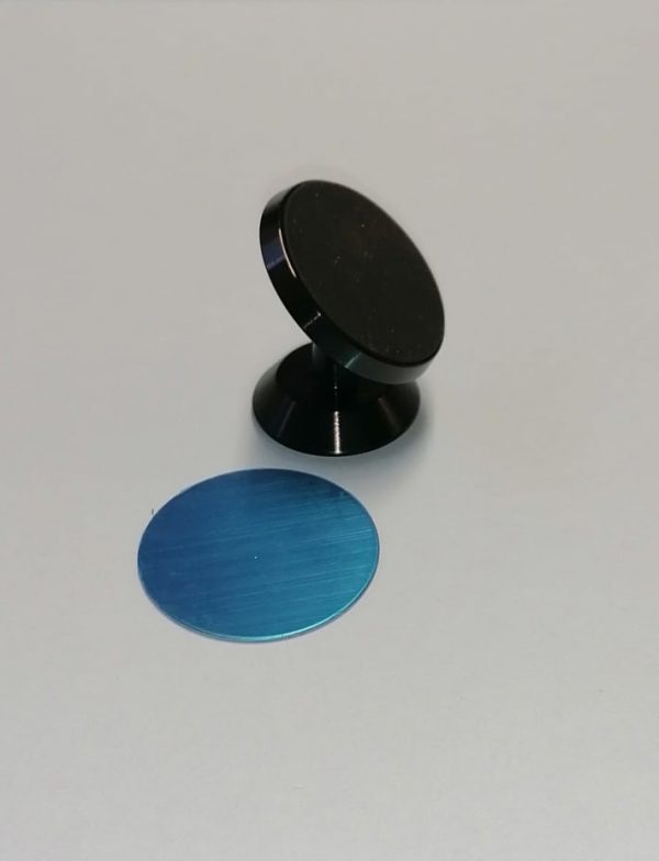 Magnetiga telefonihoidja autosse armatuurile - Image 2