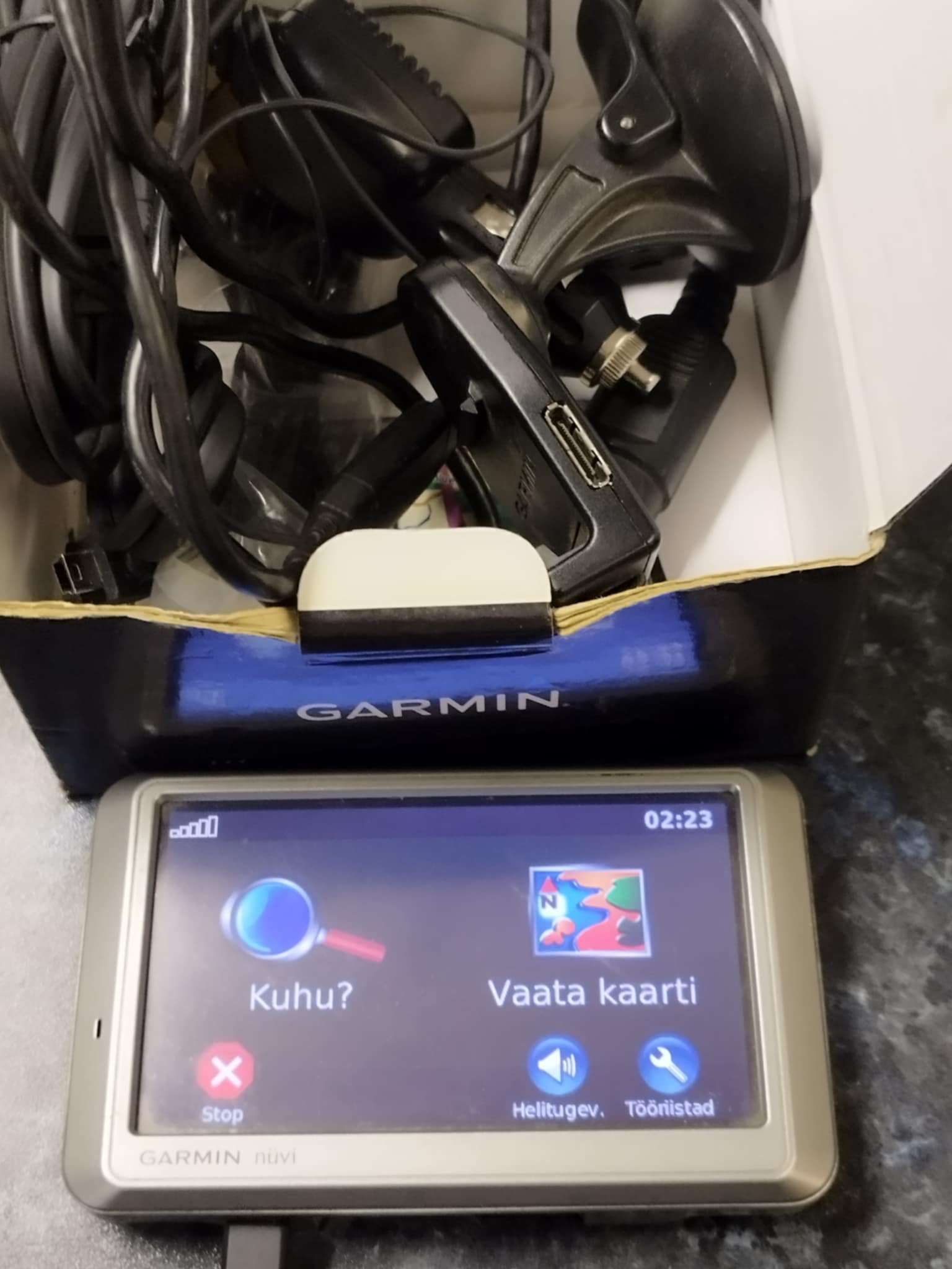 Garmin Nüvi 750 GPS Navigator