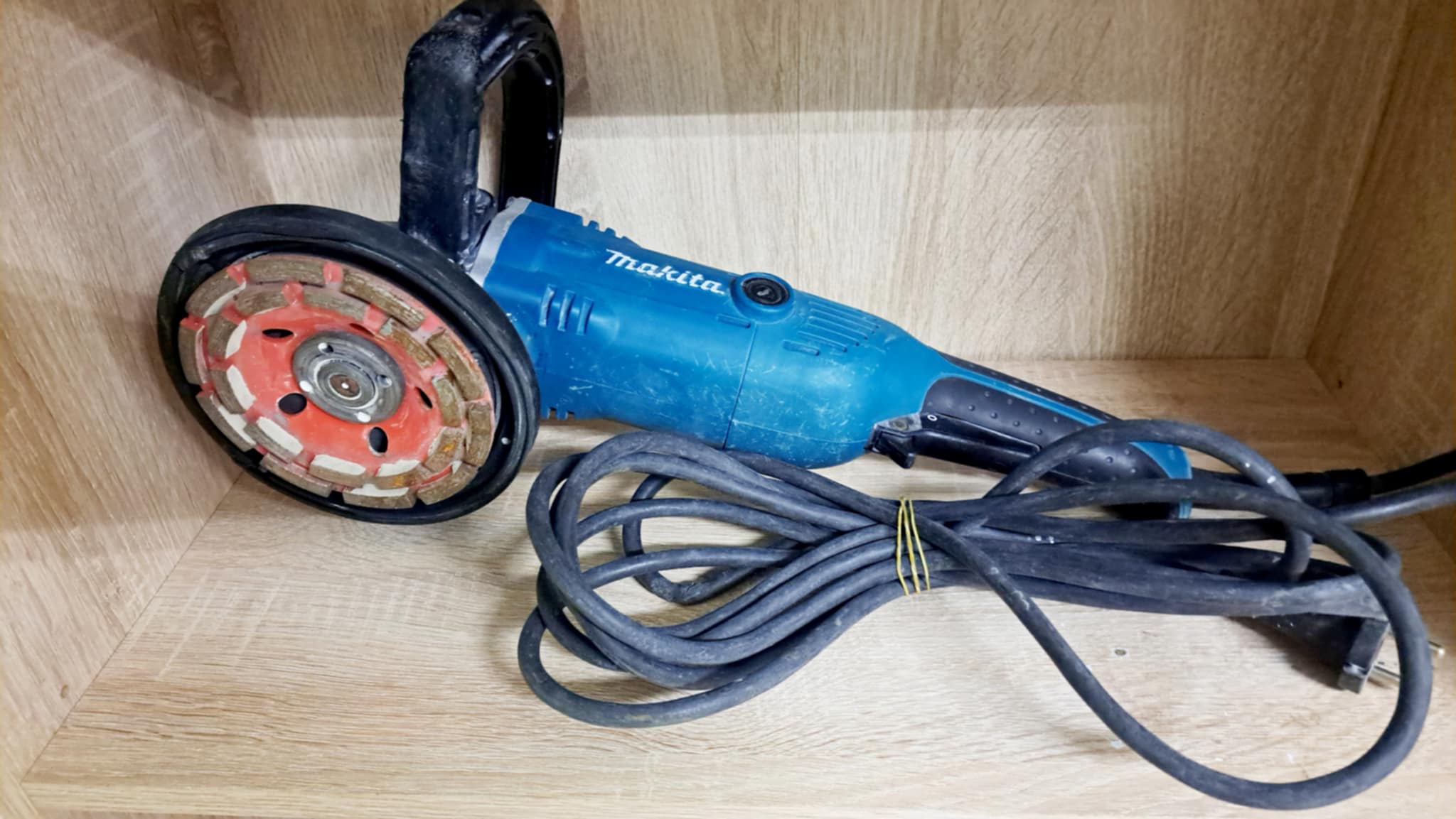 Betoonilihvmasin Makita PC5000C