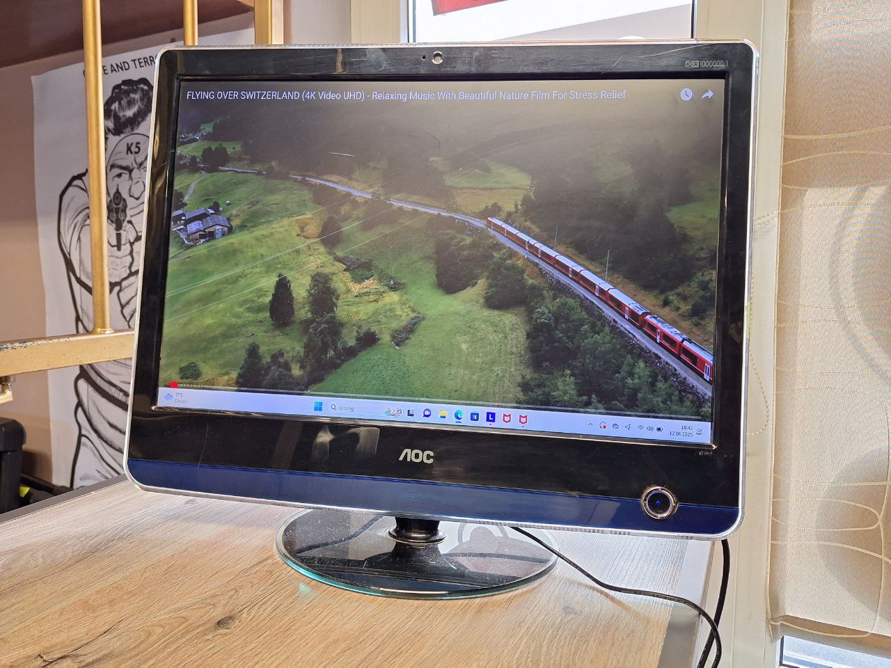 Monitor AOC v22-vanem mudel