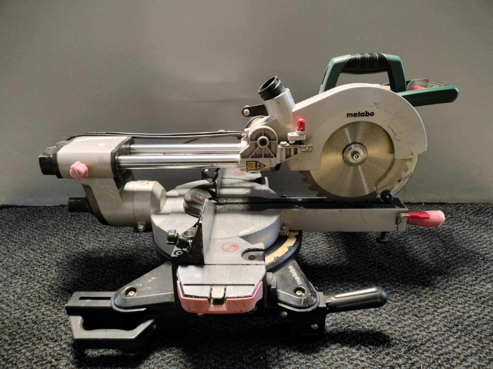 Nurgasaag Metabo KGS 216M